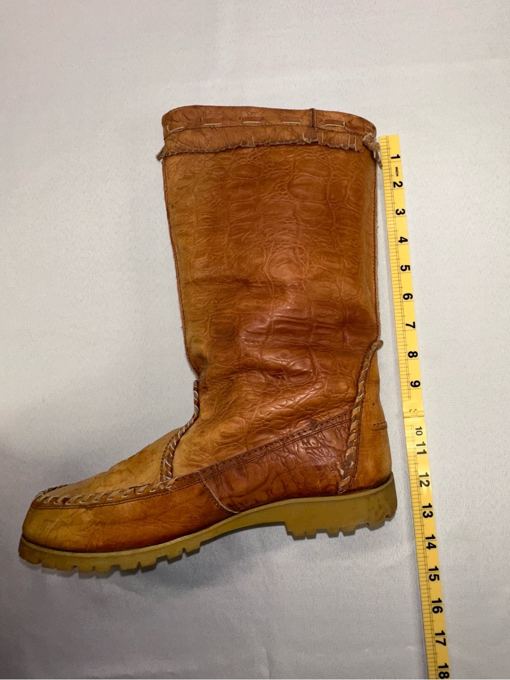 Vintage 70s Crocodile Embossed Leather Mukluk Boots Fringe Tassel Romania 8.5 9 - Picture 13 of 13